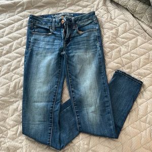 American Eagle Skinny Jeans size 2 regular